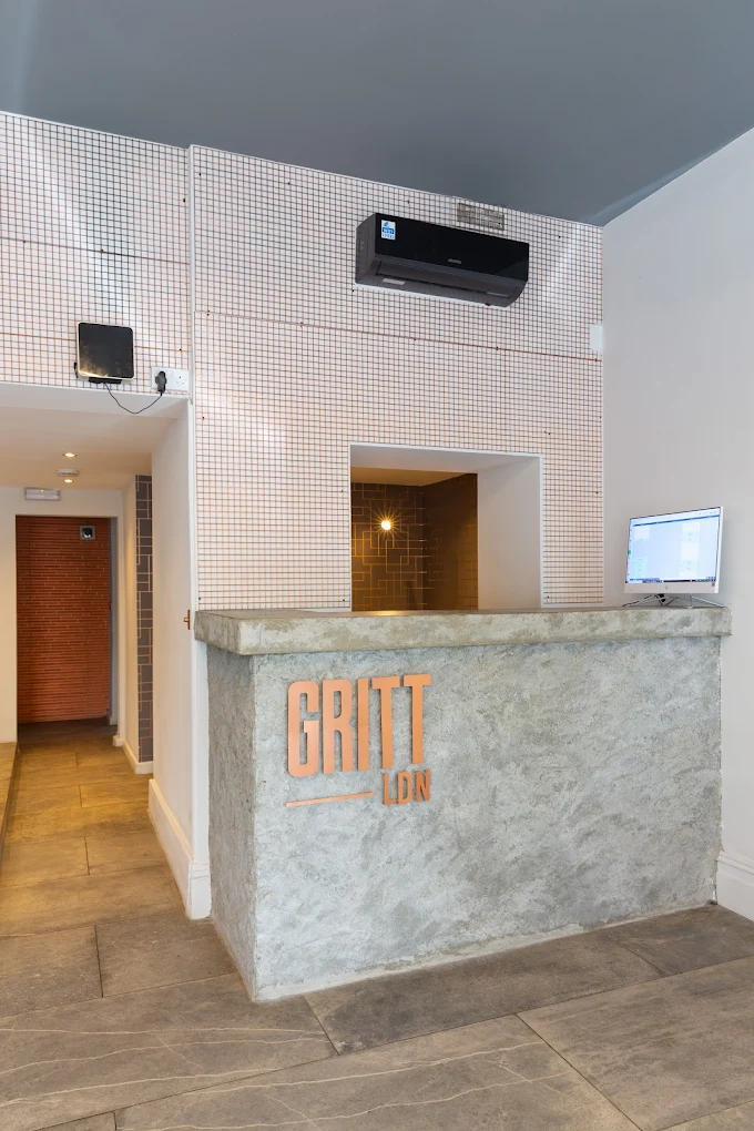 Gritt Salon 7