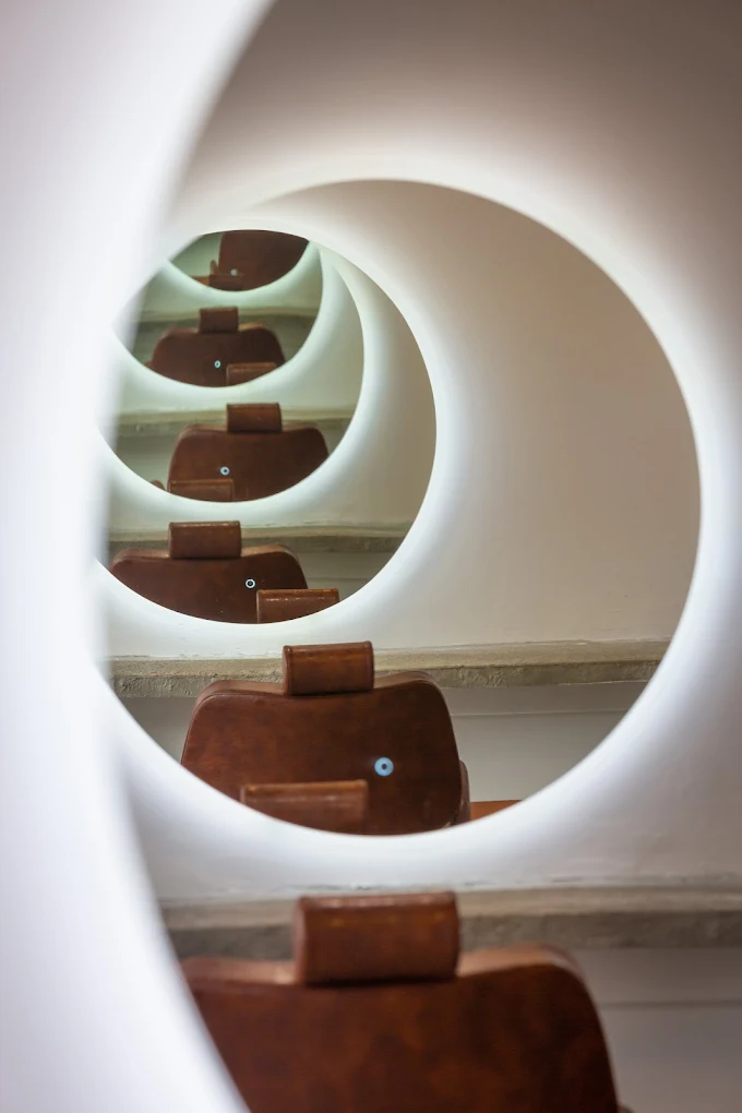 Gritt Salon 9